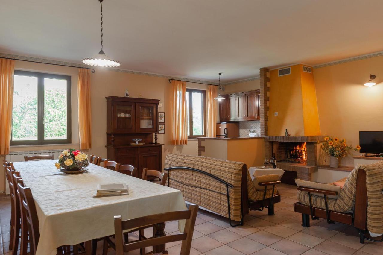 Agriturismo Le Dolci Colline Valfabbrica Εξωτερικό φωτογραφία